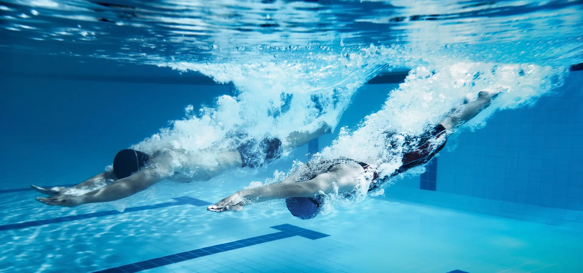 Schwimmer unter Wasser